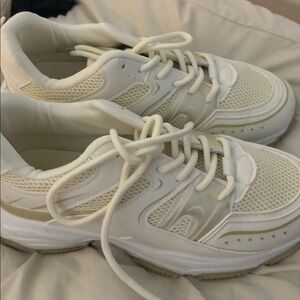 Women MUDD size 9 Shoes